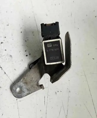 BMW 5 E60 E61 Headlight/headlamp level sensor 6778809