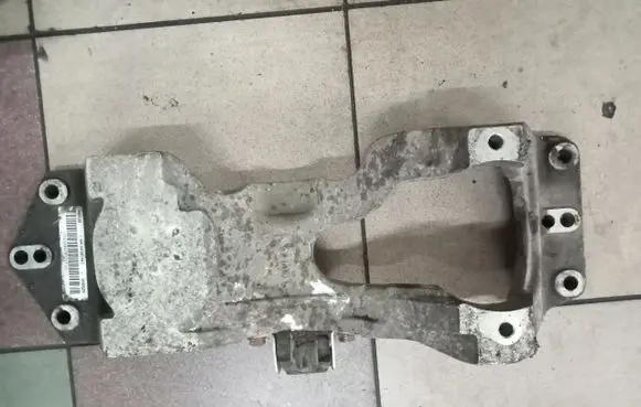 Volkswagen Phaeton Gearbox mounting bracket 3D0399263BD