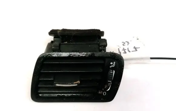 Volkswagen PASSAT B6 Dash center air vent grill 3C1819701E P0108666