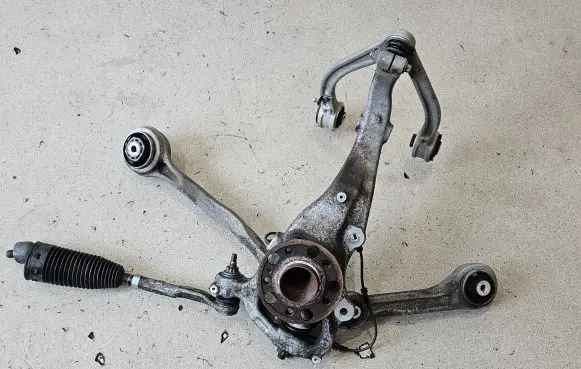 Mercedes-Benz S W222 Front wheel hub spindle knuckle A2223321901 A2223340206 A2223300107