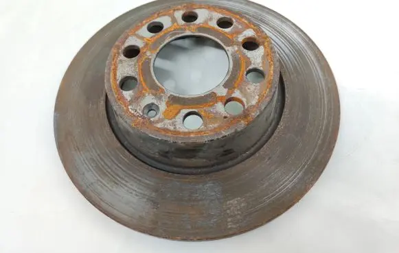 Volkswagen Golf VI Rear brake disc