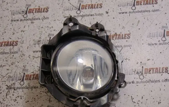 Toyota Avensis T270 Front fog light 812200D042