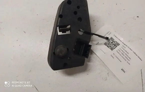 BMW 3 E46 Tail light bulb cover holder 6907937