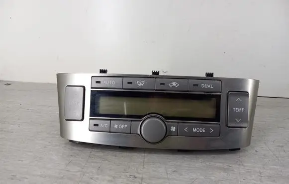 Toyota Avensis T250 Climate control/heater control trim 