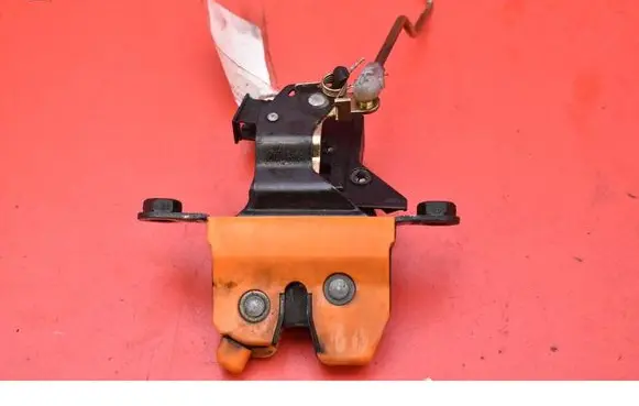 Skoda Octavia Mk1 (1U) Tailgate/trunk/boot lock/catch/latch 1U6827501C