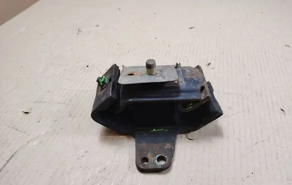 Nissan Navara D22 Gearbox mount 