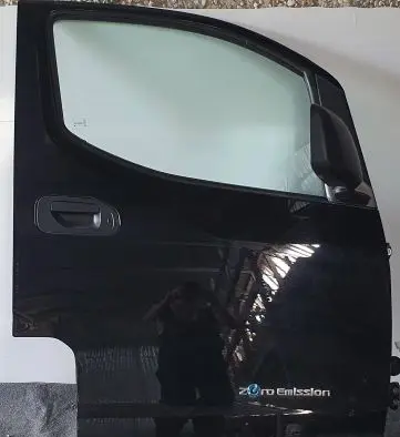 Nissan NV200 Front door 022929