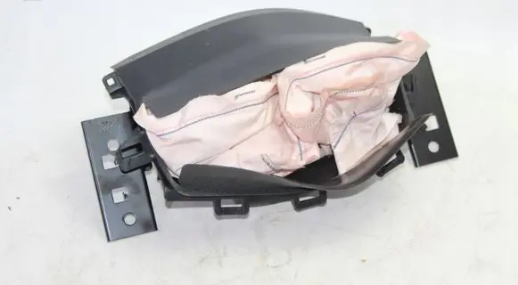 Nissan Navara D23 Knee airbag 0589P1000505