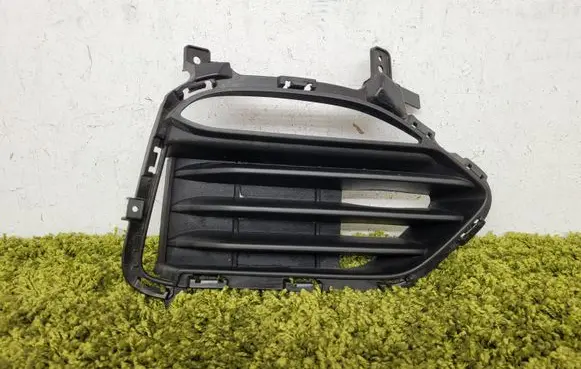 Hyundai i30 Front bumper lower grill 86564-s0000
