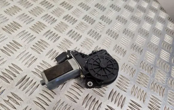 Audi A8 S8 D4 4H Front door soft close latching motor 4F0837059