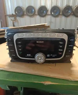 Ford Mondeo MK IV Radio/GPS head unit trim 