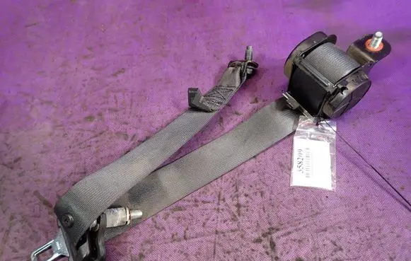 Hyundai Tucson JM Front seatbelt 89810-2E001