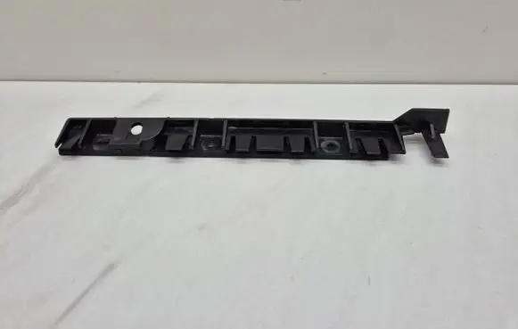 Fender mounting bracket