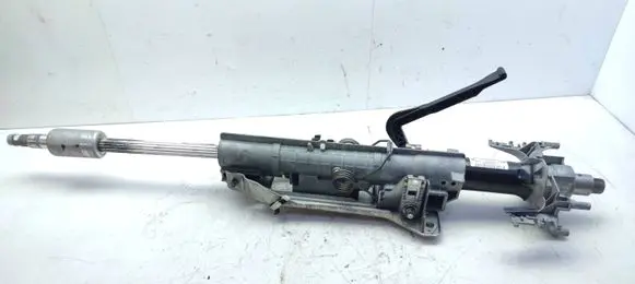 BMW 1 E81 E87 Steering wheel axle 6783606 831401084515
