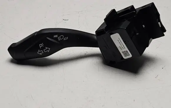 Ford Focus Indicator stalk AV6T13335AE 168S0110338AACH