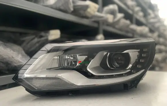 Volkswagen Tiguan Headlight/headlamp 5N1941751