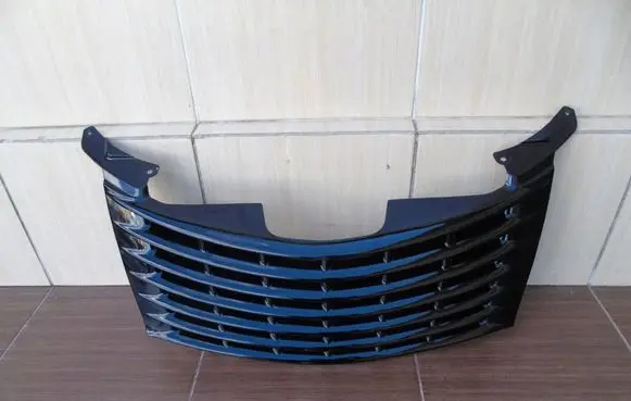 Chrysler PT Cruiser Front bumper upper radiator grill 301090406