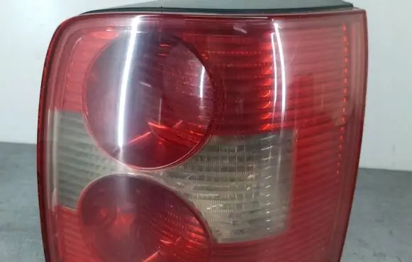 Volkswagen PASSAT B5.5 Rear/tail lights 3B9945096