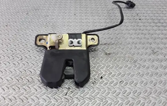 Audi A8 S8 D2 4D Tailgate/trunk/boot lock/catch/latch 827505