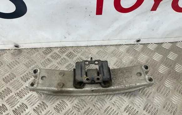 Lexus IS III XE30 Gearbox mount ADC3