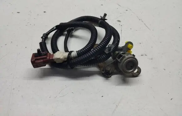 Nissan X-Trail T30 Front door lock (next to the handle) 3A08