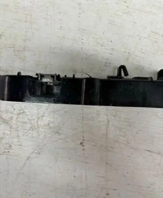Peugeot 3008 II Front bumper mounting bracket 9810975380 1617975980