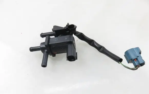 Toyota Avensis T250 Valve vacuum 1362002740 9008091231