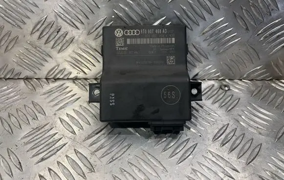 Audi A5 8T 8F Gateway control module 8T0907468K