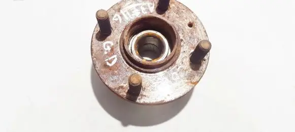 Mitsubishi Colt Rear wheel hub