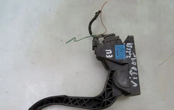Mercedes-Benz Vito Viano W638 Accelerator throttle pedal 0281002337