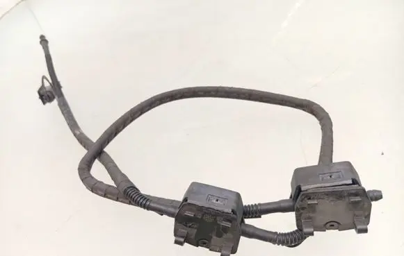 BMW 3 F30 F35 F31 Windshield washer spray nozzle 53437790