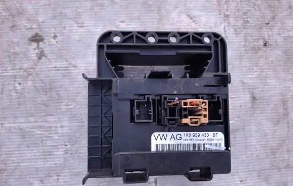 Volkswagen Scirocco Comfort/convenience module 1K1907348A