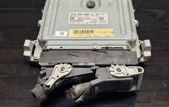 Mercedes-Benz B W246 W242 Engine control unit/module A2649001200 55055198 0261S22041
