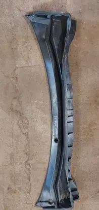 Ford Escape IV Wiper trim LJ6BS02216AE
