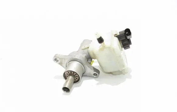 Master brake cylinder