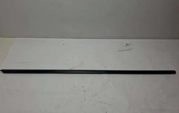BMW 2 F22 F23 Front door glass trim molding 7284566