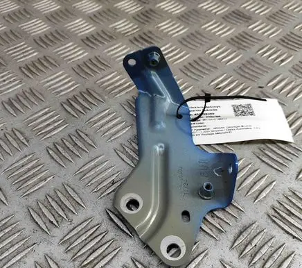Nissan Qashqai J12 Fender mounting bracket 641C26UA0A