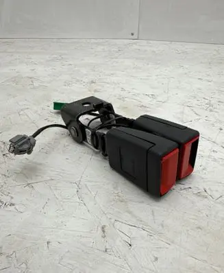 Tesla Model S Middle seatbelt buckle (rear) 159238100D