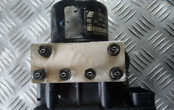 Volkswagen Sharan ABS Pump 1J0907379P 7M3614111H YM212L580BB