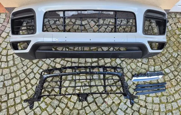 Porsche Cayenne (9Y0 9Y3) Front bumper 9Y0807221B