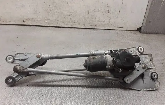 Nissan X-Trail T30 Front wiper linkage and motor 
