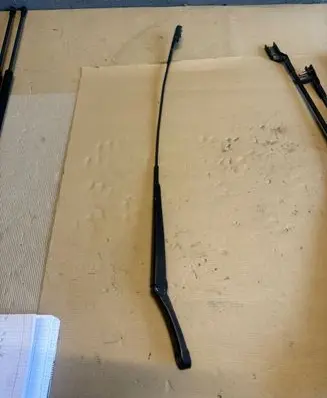 Volkswagen Up Front wiper blade arm 1S1955410