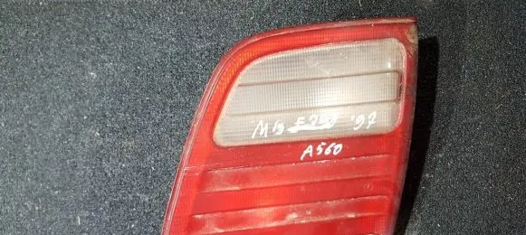 Mercedes-Benz E W210 Tailgate rear/tail lights 198524