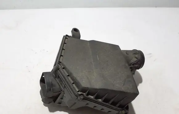 Volvo XC60 Air filter box 32222303
