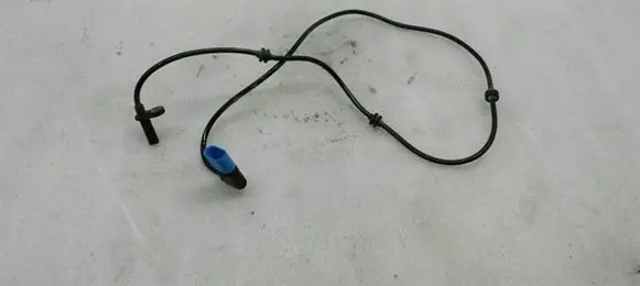 Mercedes-Benz CLA C117 X117 W117 ABS rear brake sensor A2469059402