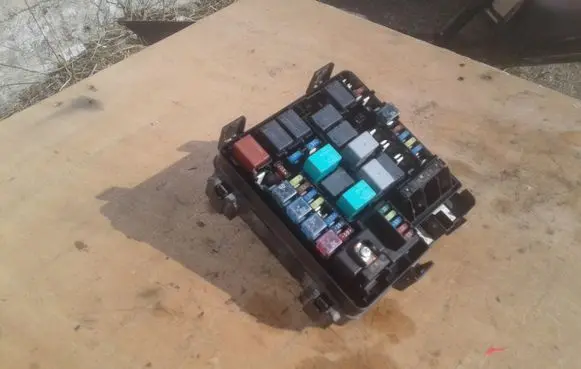 Honda FR-V Fuse module