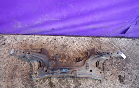 Volkswagen Polo III 6N 6N2 6NF Front subframe