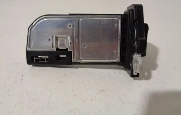 Toyota Avensis T270 Mass air flow meter 2220426010 AFH70M770Z01