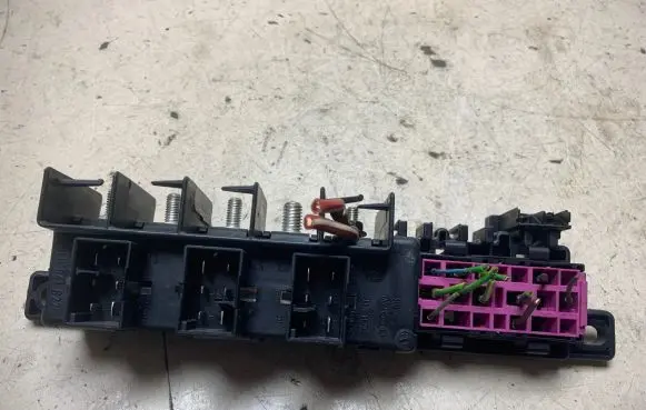 Seat Toledo II (1M) Fuse module 8L0941822 896081000