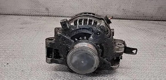 Toyota Corolla Verso AR10 Generator/alternator 